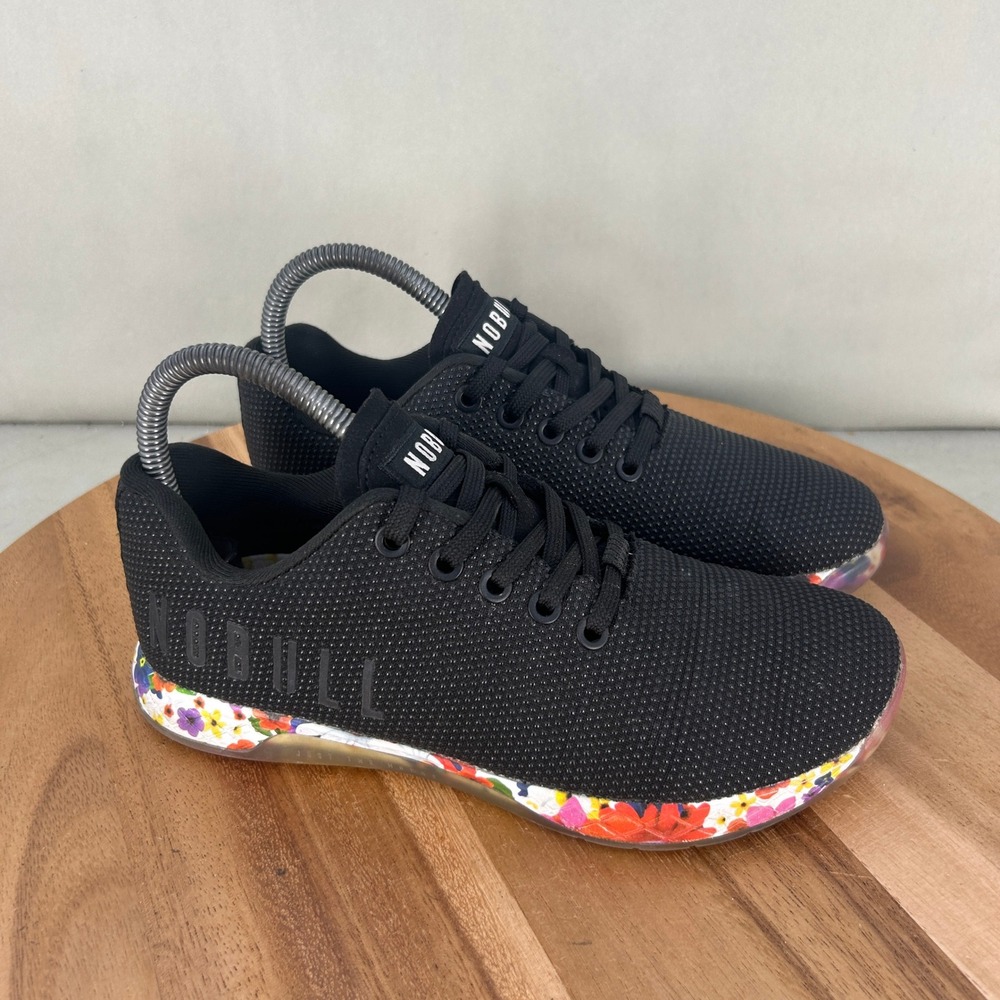 NOBULL Black Floral Trainer Womens 7 Mens 5.5 Low Top Cross Training Shoes